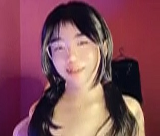 Viral Pose Cici Cindo Lagi Duduk Santai Di Kursi Gaming Warna Pink